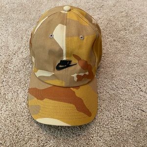 Nike Heritage 86 Camo Hat